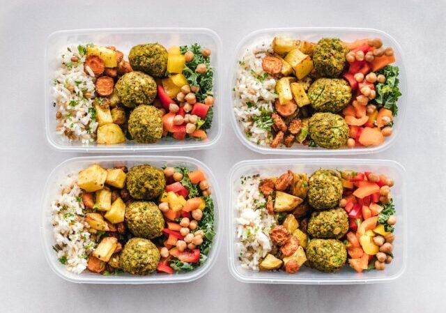 pexels ella olsson 1640771 scaled e1668135939769 Katering Makanan Sehat