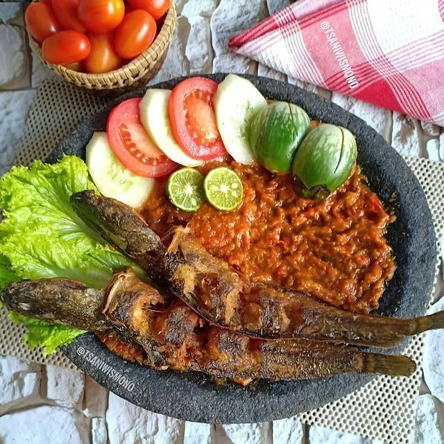sambal pecel lele Pecel Lele dan Ayam