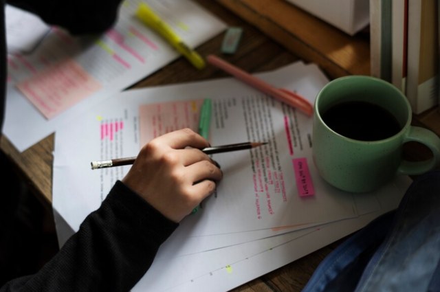 proofreading 11zon bisnis tanpa modal di hp