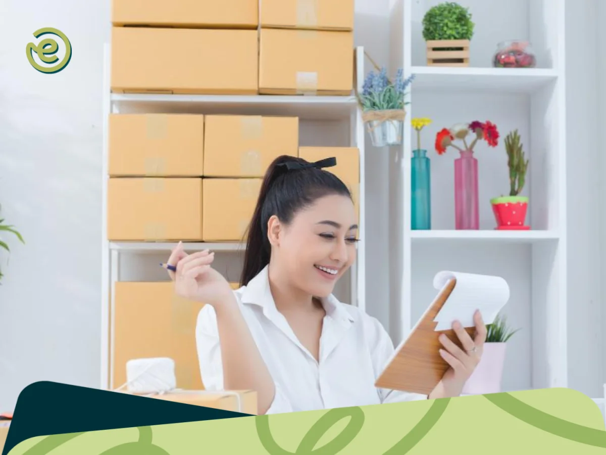 ilustrasi seorang wanita sedang mencari peluang usaha reseller