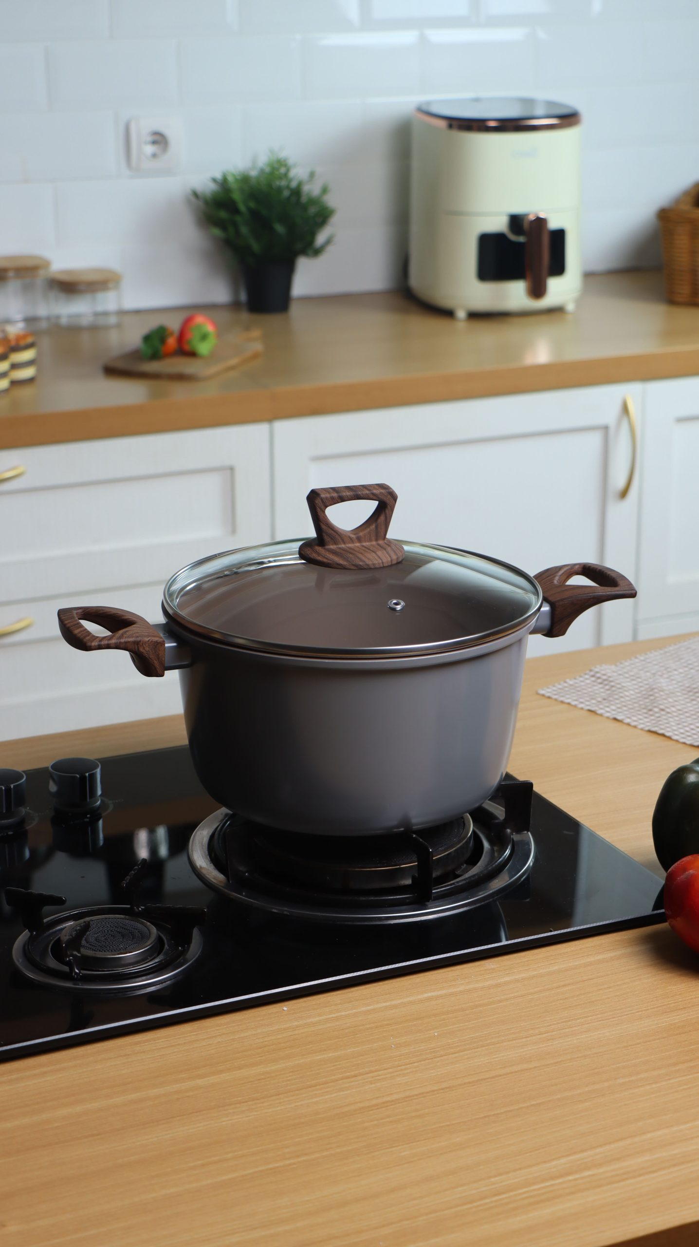 e7ae9baa 3698 4ecf 8cbc 06d1e4a7641f scaled