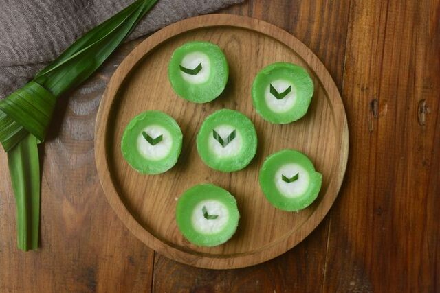 Usaha Kue Rumahan yang Laris